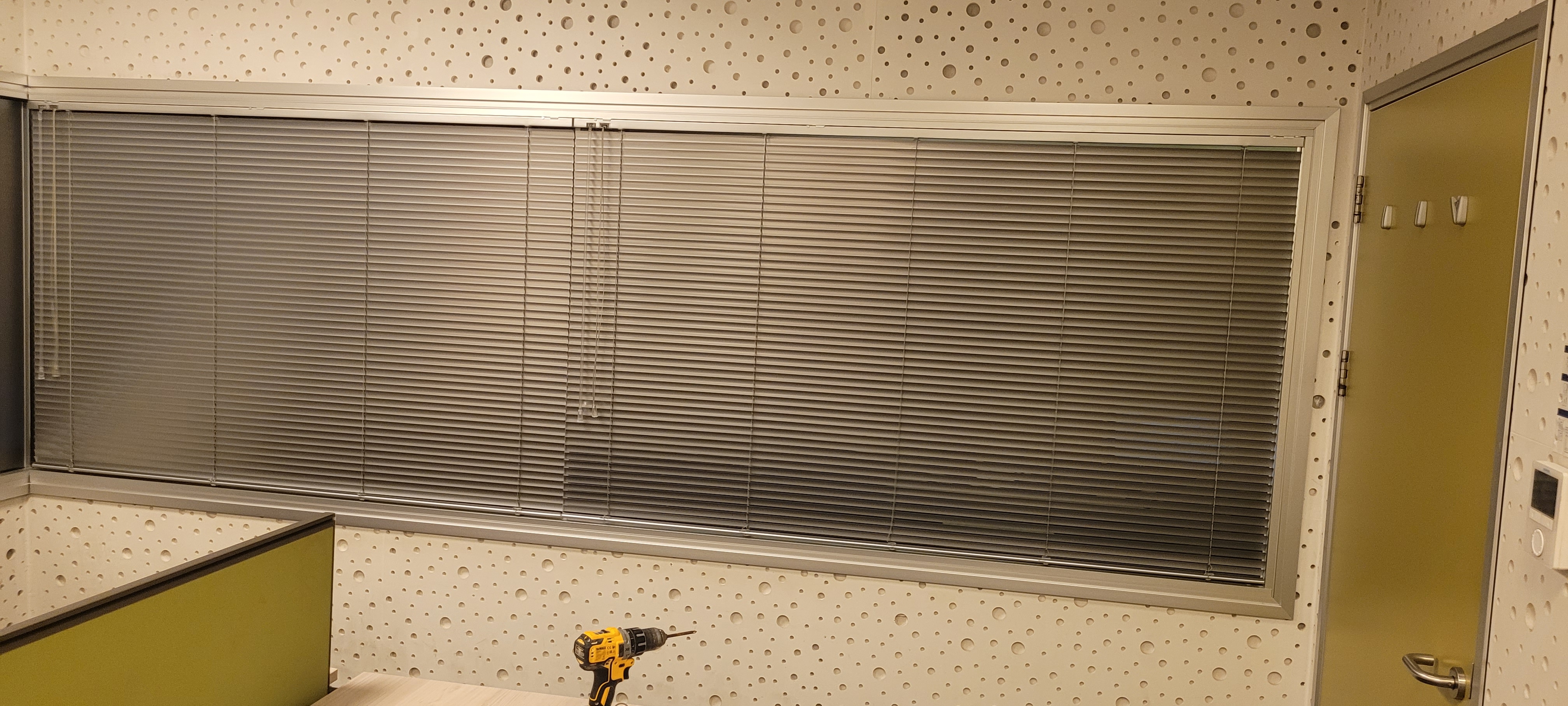 ستائر ألمنيوم عمودية - الصورة 19