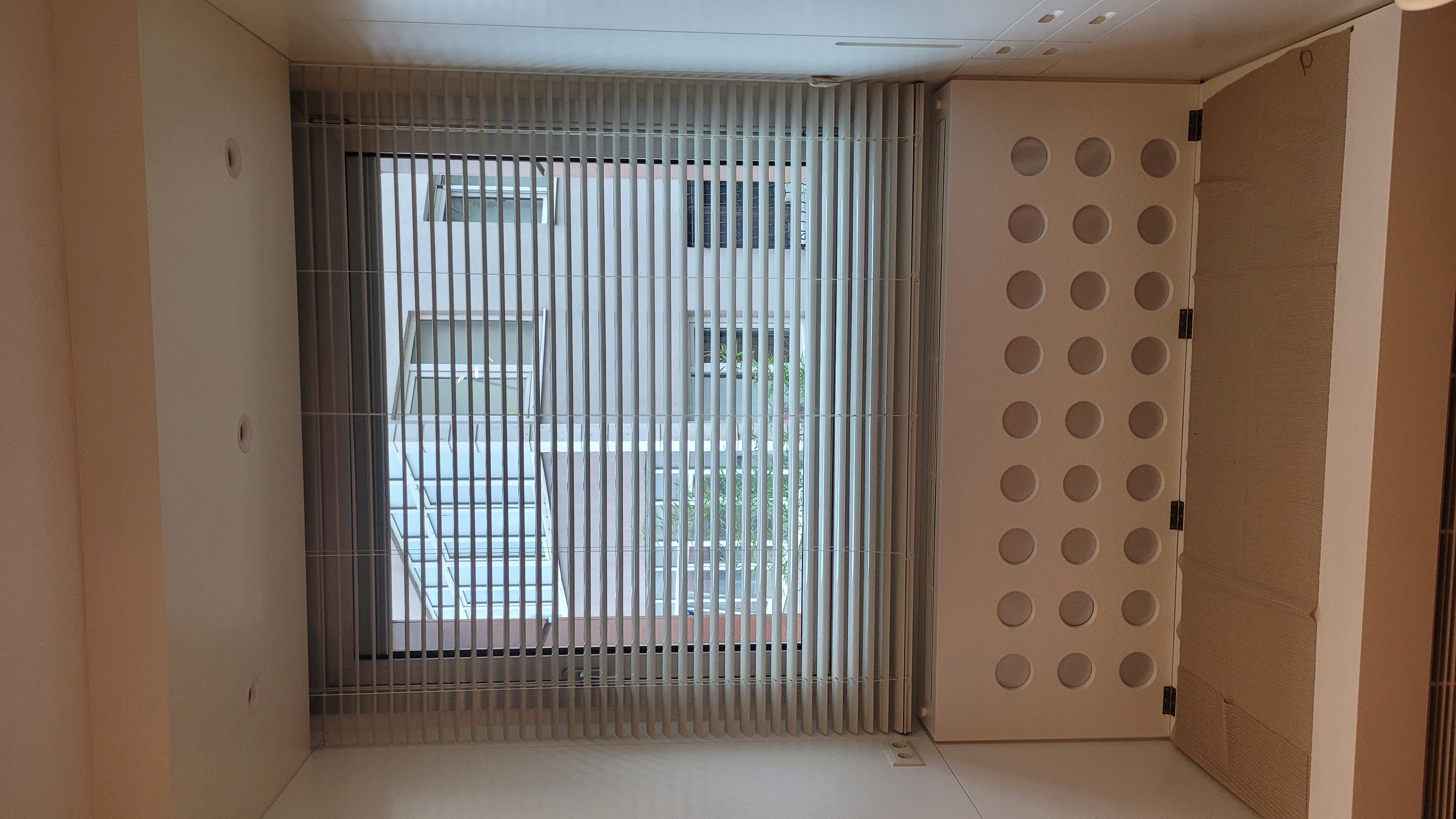 ستائر ألمنيوم عمودية - الصورة 2