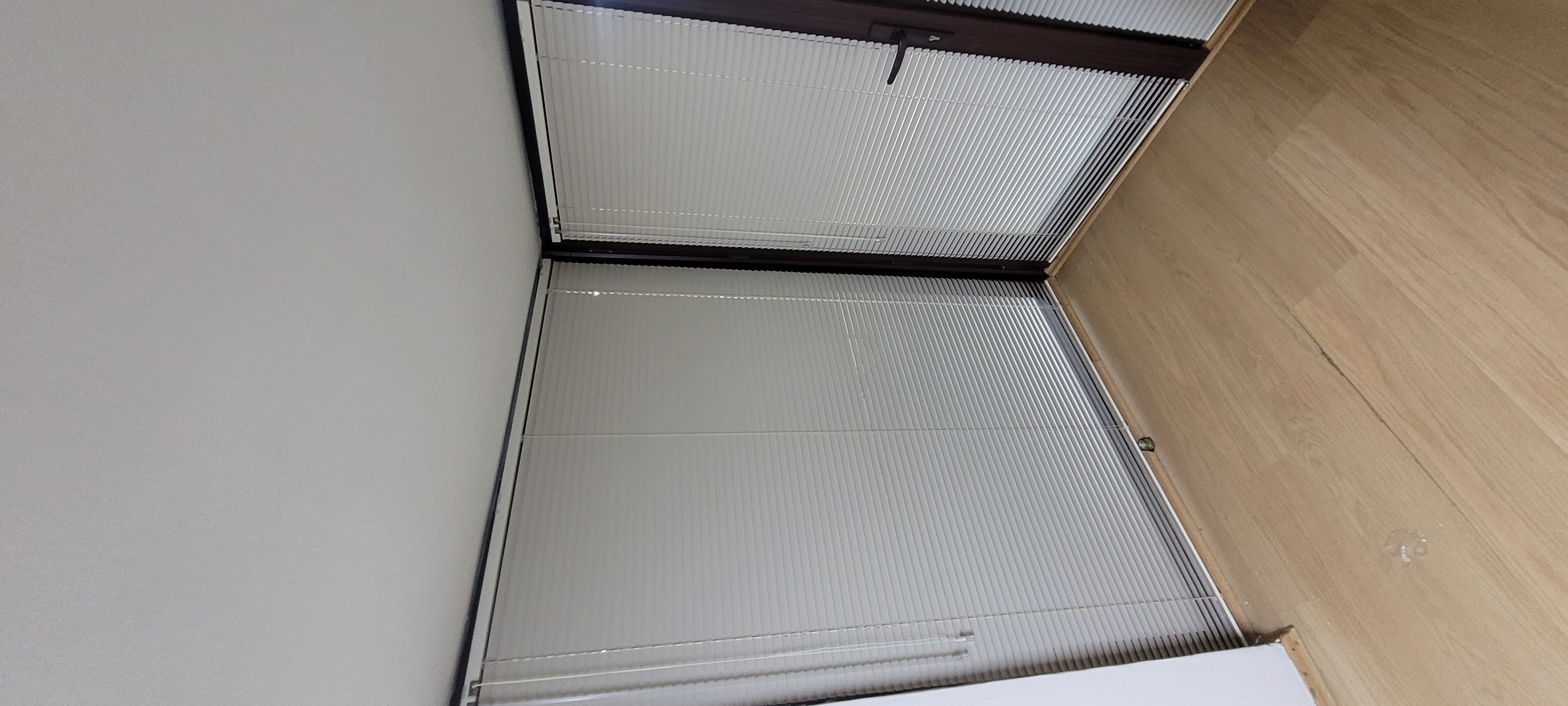 ستائر ألمنيوم عمودية - الصورة 8